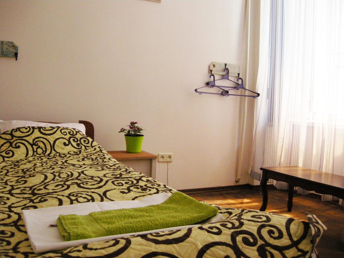 Tapki Hostel Odessa Exterior photo