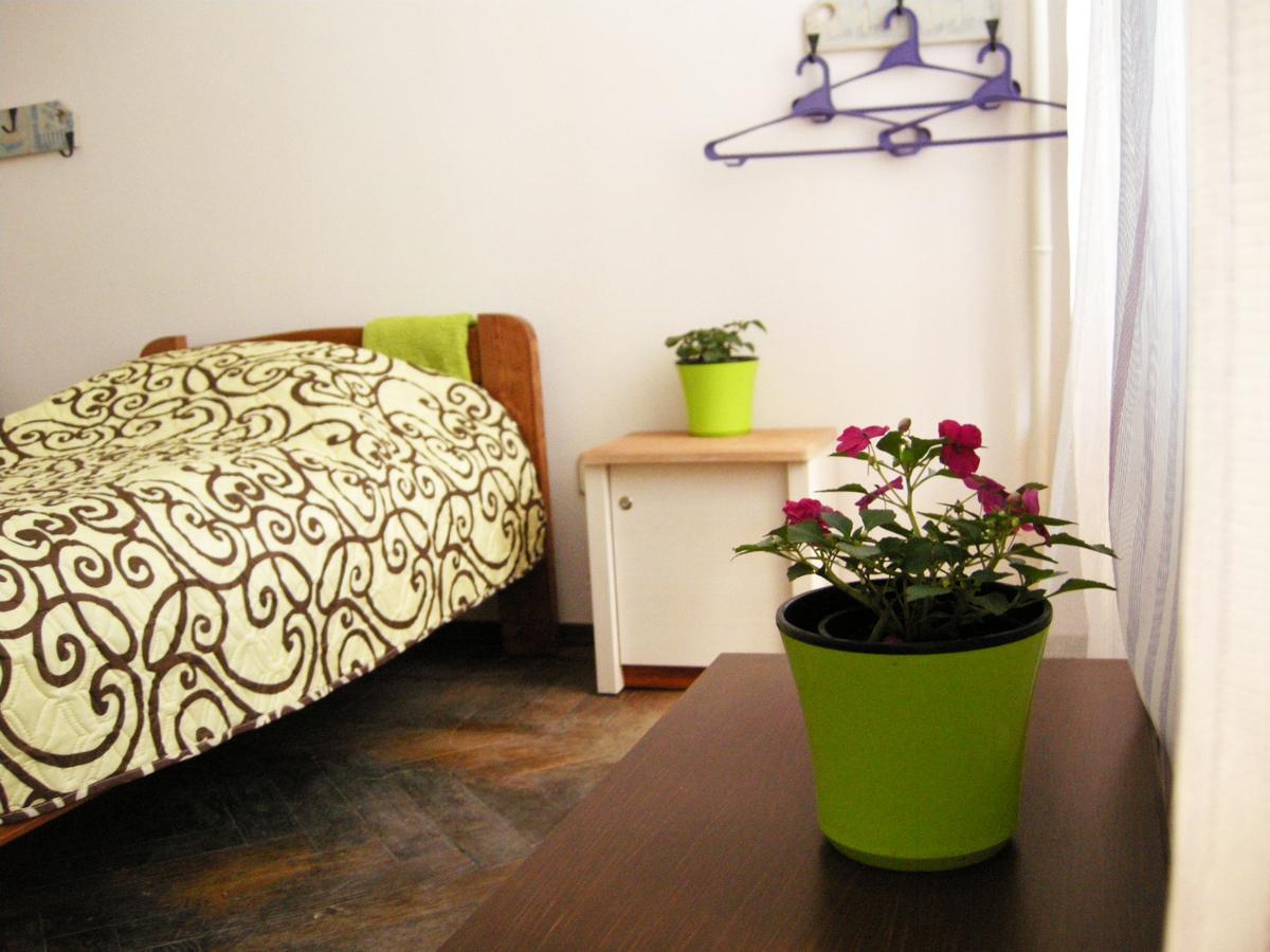 Tapki Hostel Odessa Exterior photo