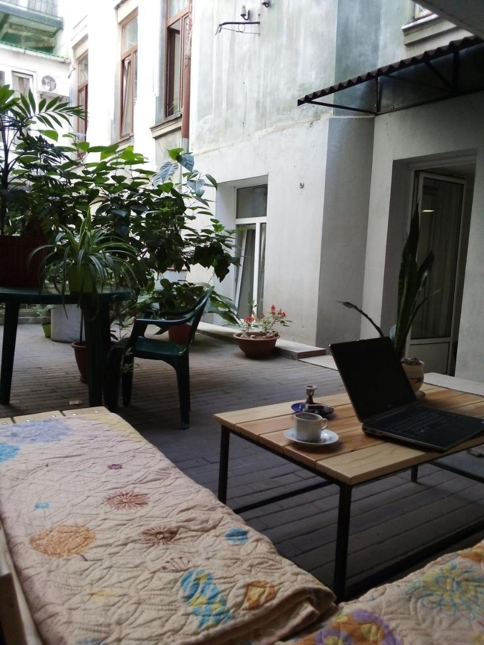 Tapki Hostel Odessa Exterior photo